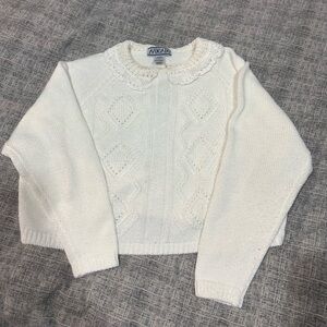 Beautiful knitted vintage sweater with crochet collar